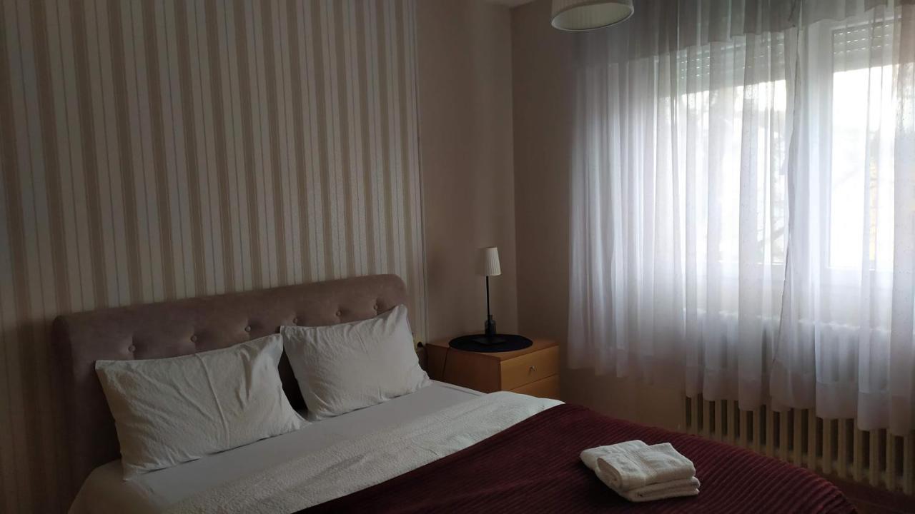 Community Park Apartment Ni 外观 照片
